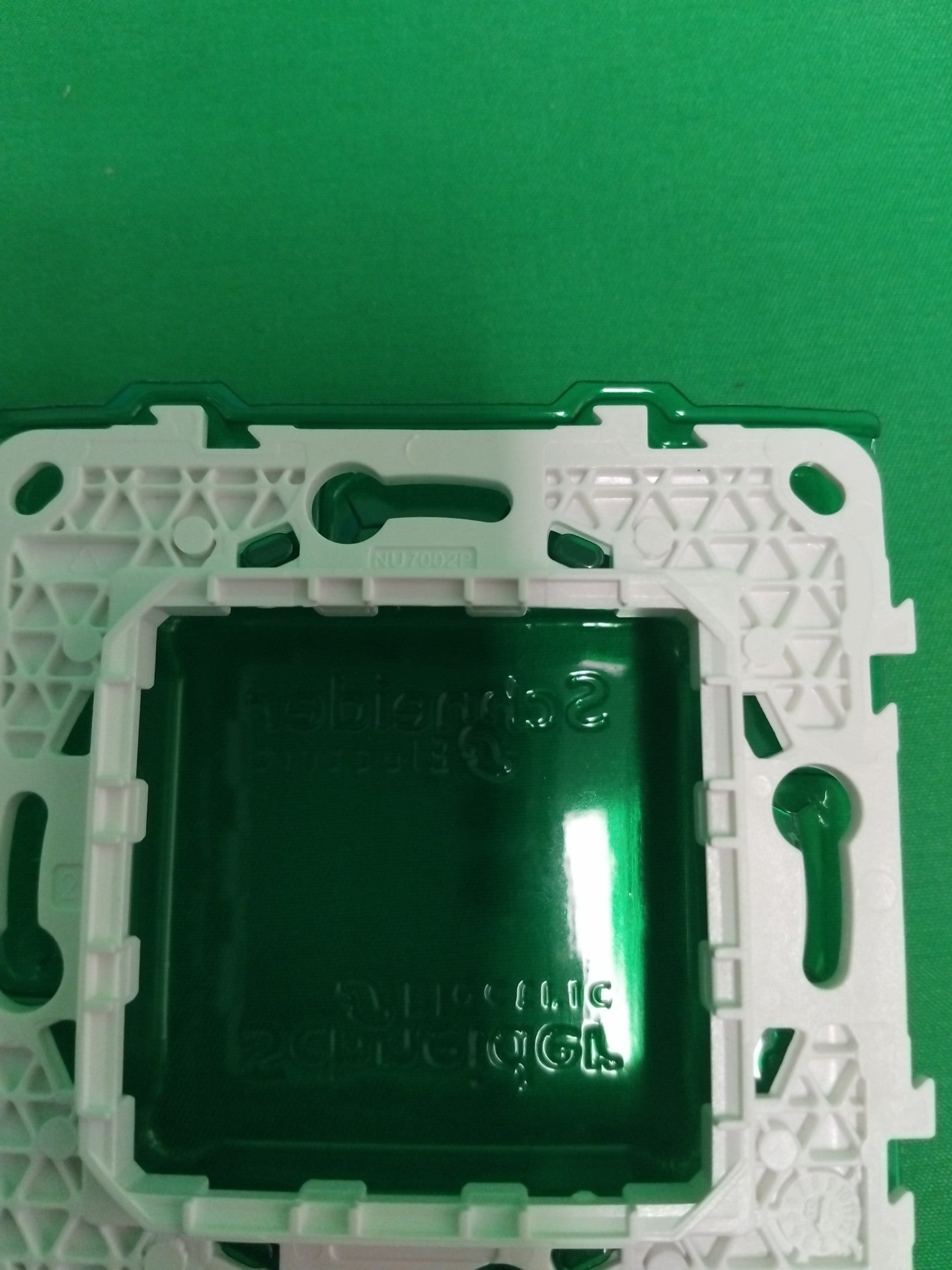 Schneider-Electric NU7002PCW NU7002PCW