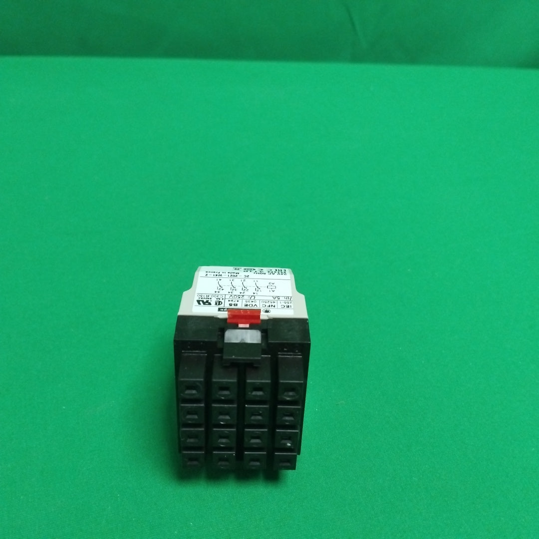 15925