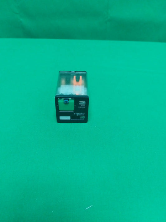 10596
