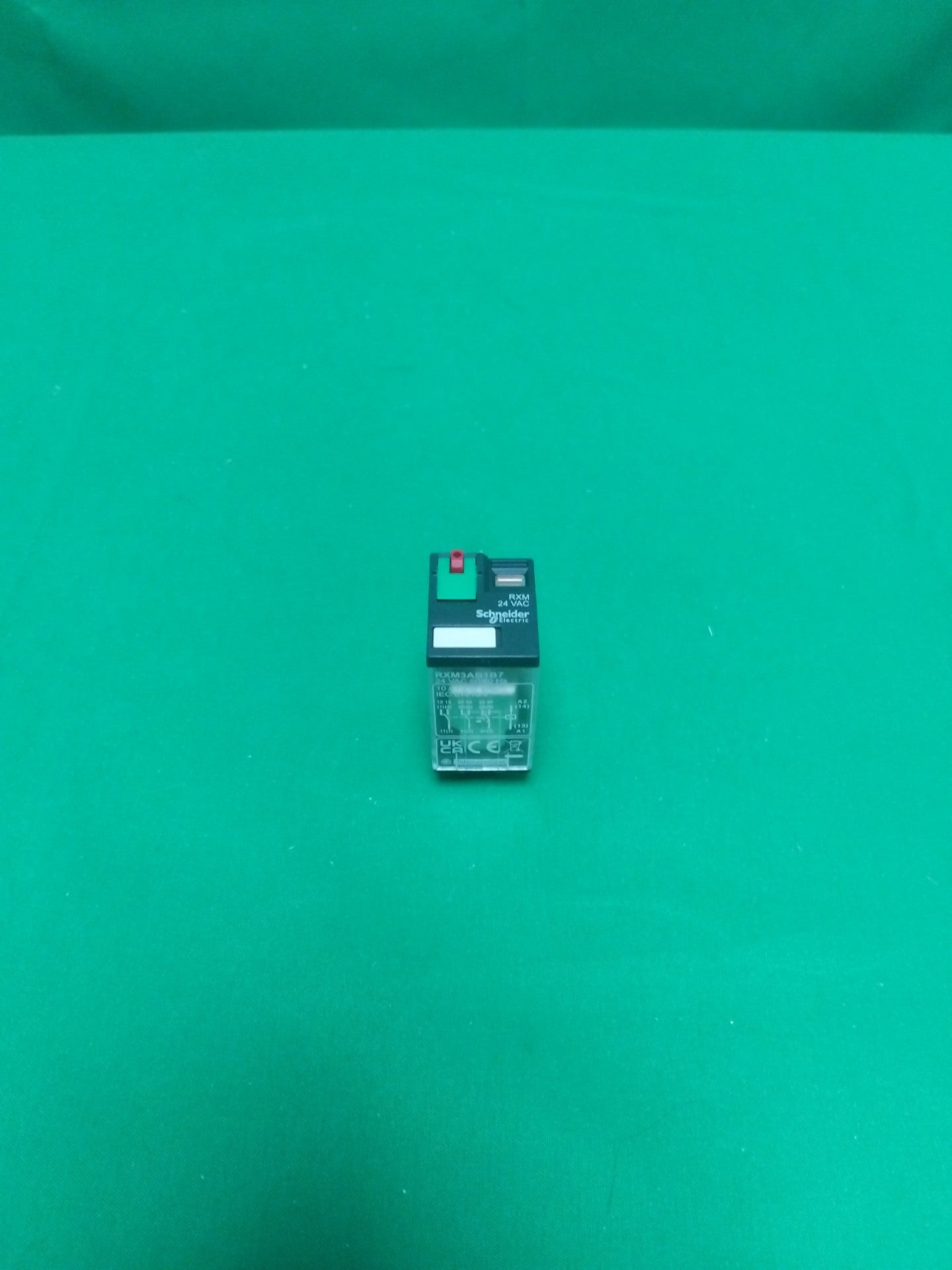 10850