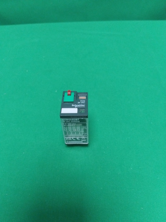 10856