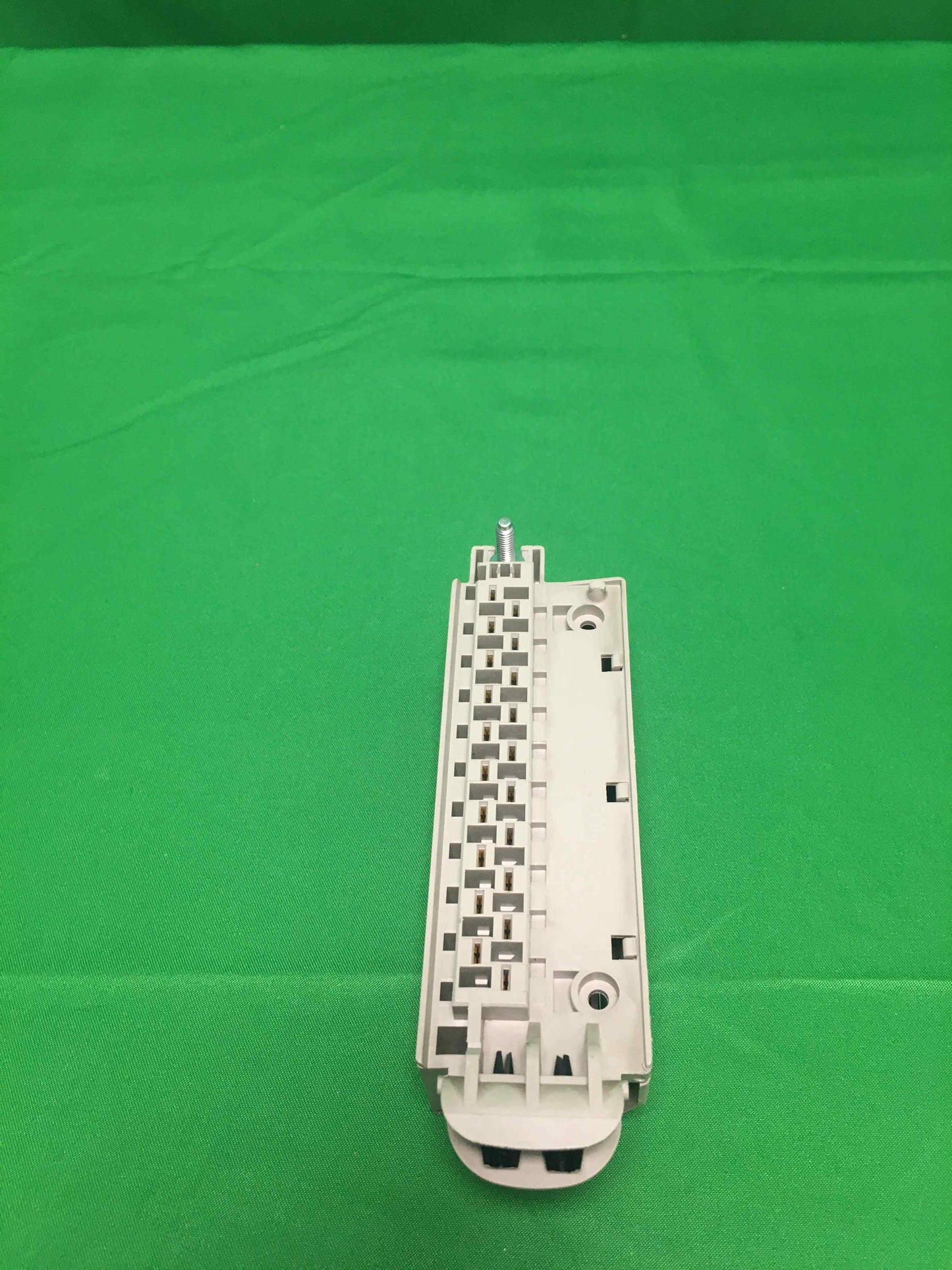 8696