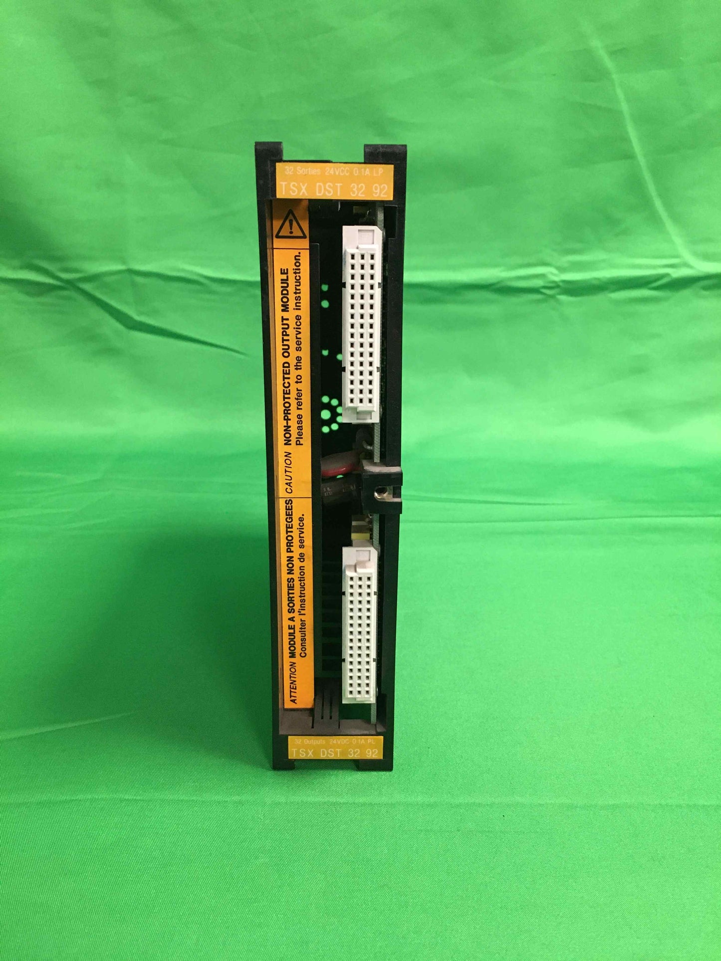 AEG SCHNEIDER AUTOMATION TSX DST 3292 TSXDST3292