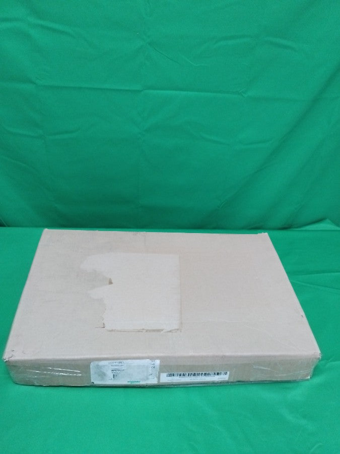 8961