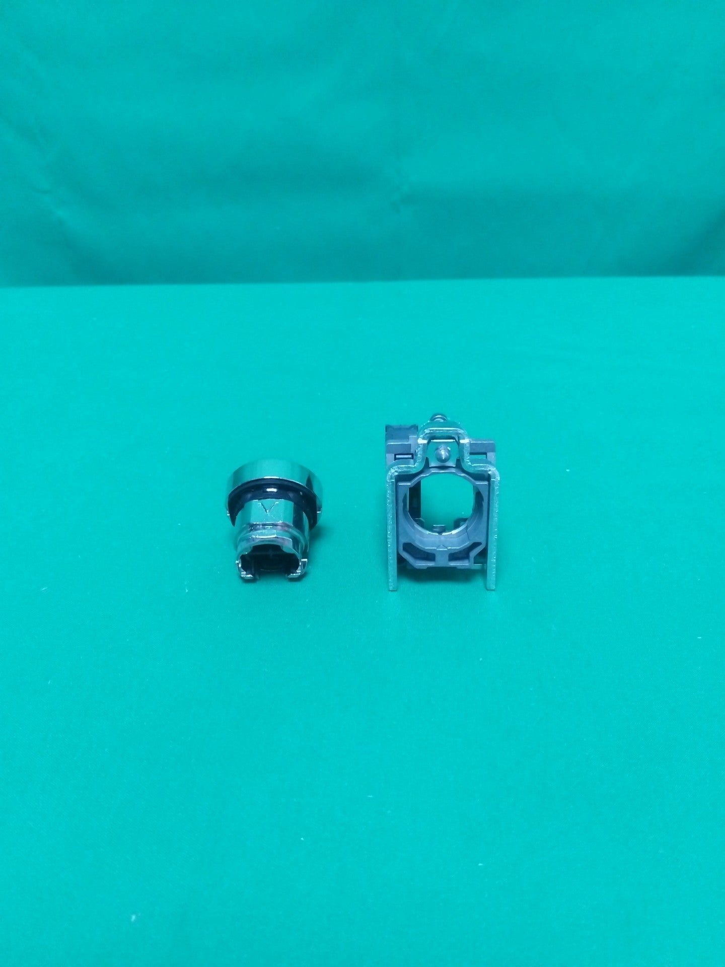 Schneider-Electric XB4BA51 XB4BA51