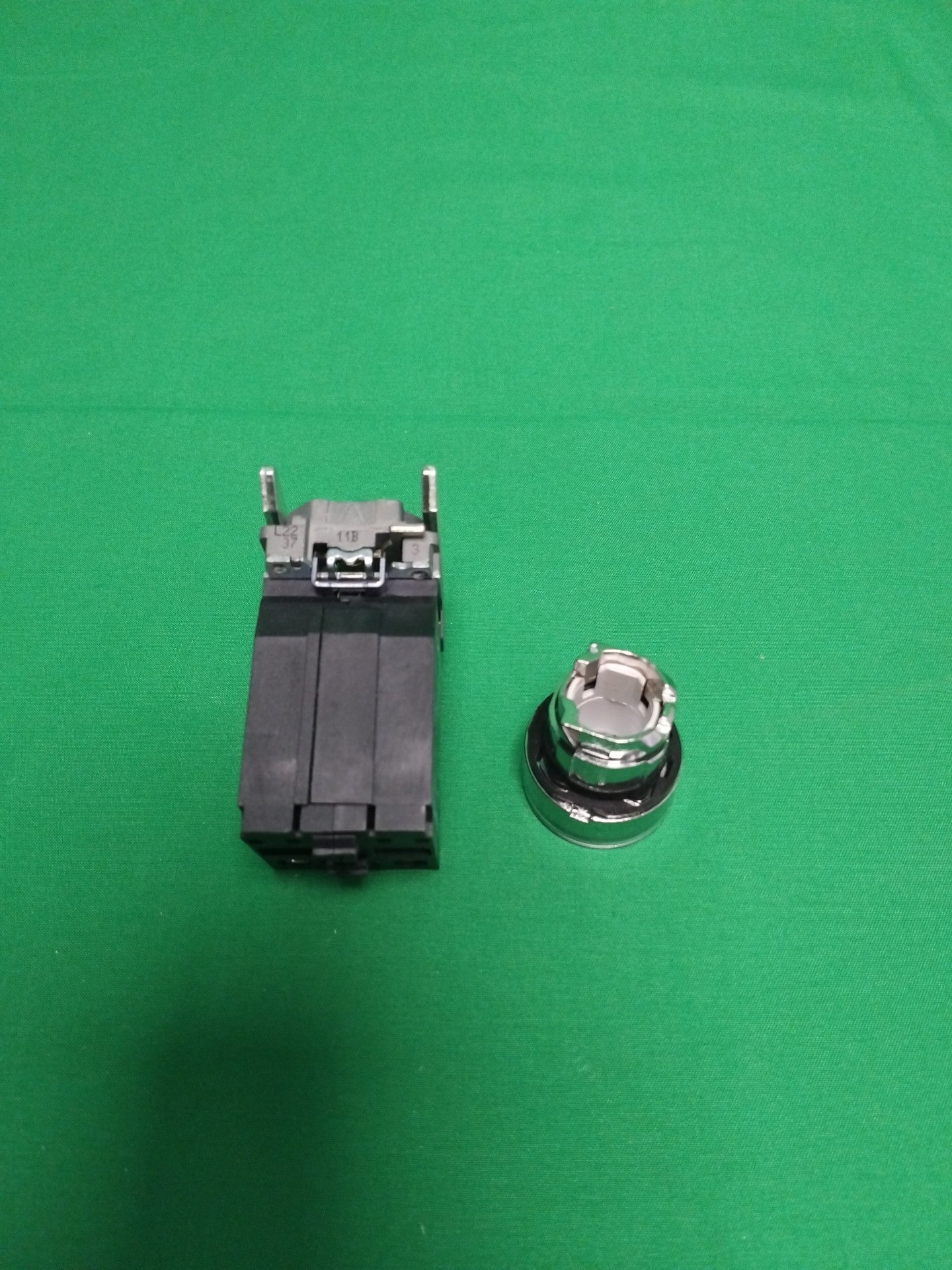 Schneider-Electric XB4BW3335 XB4BW3335