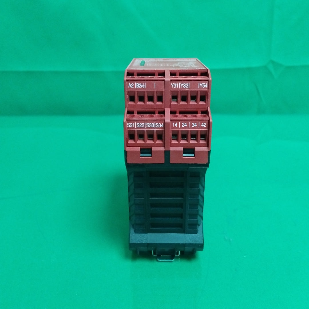 15951