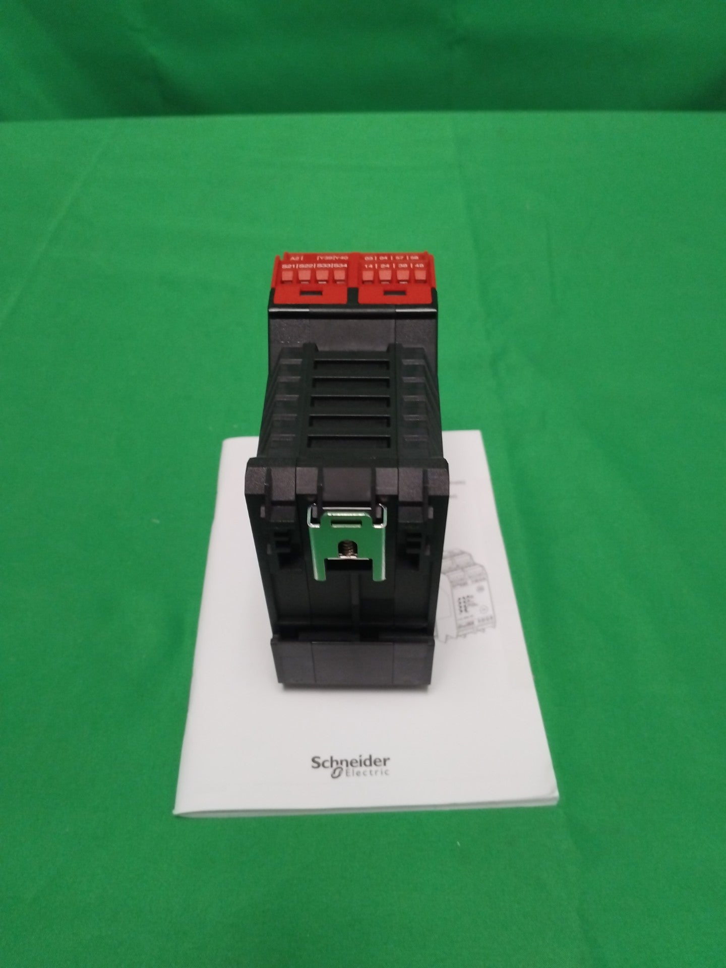 9713