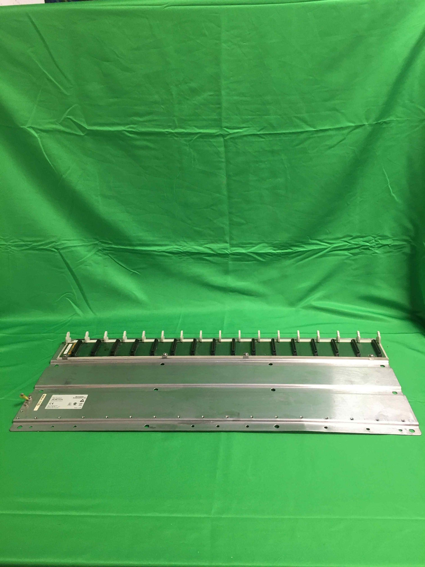 7300