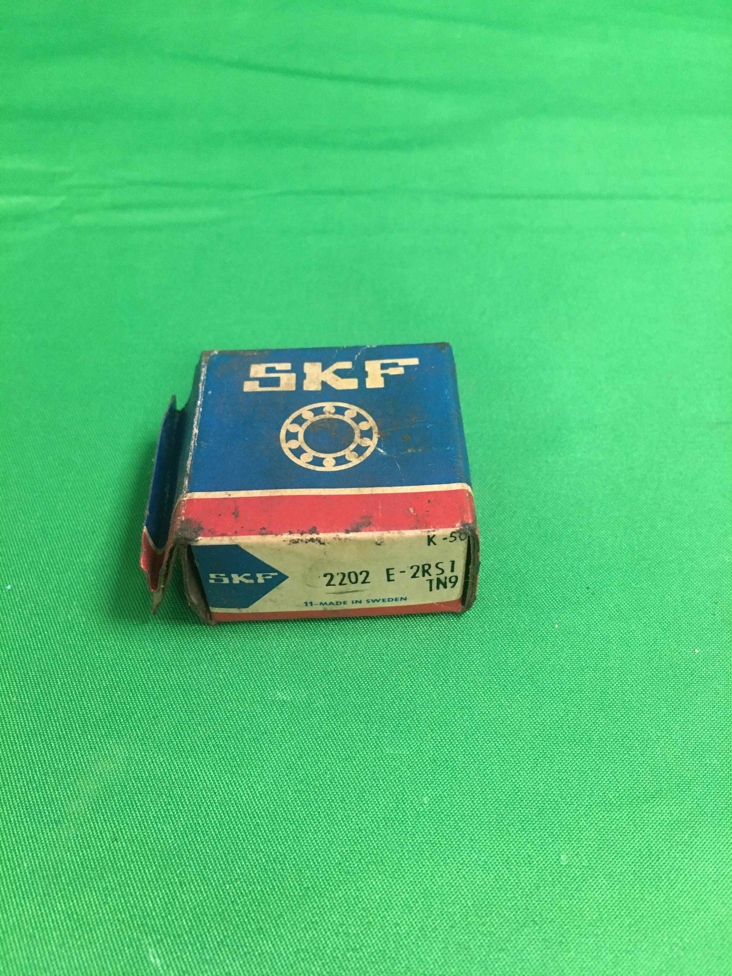 7692