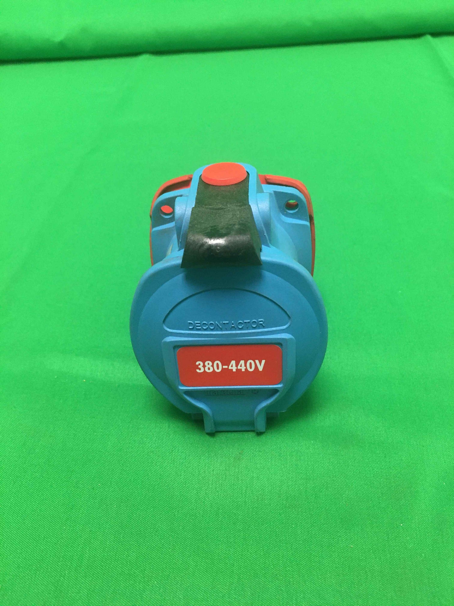 7492