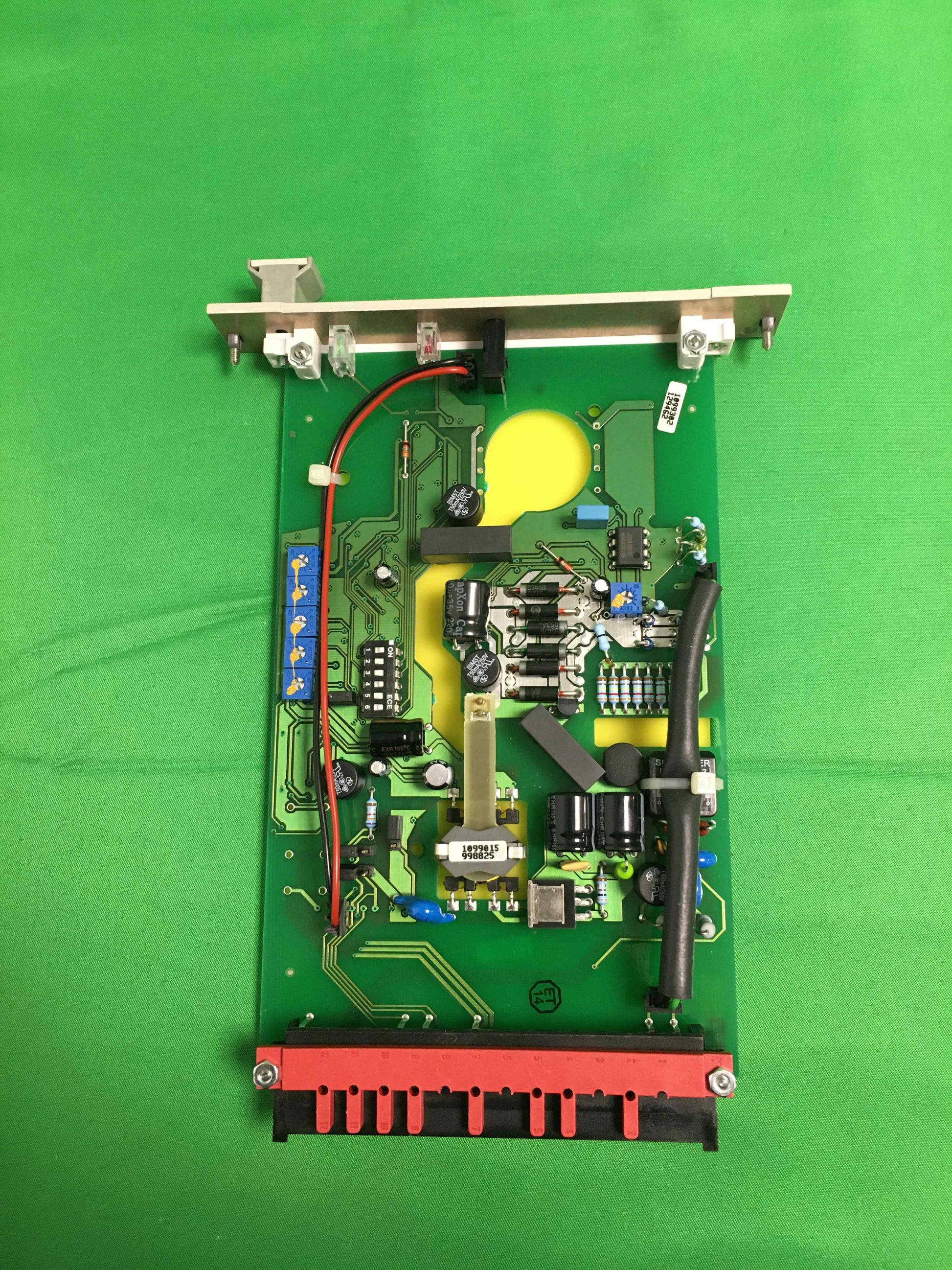 7933