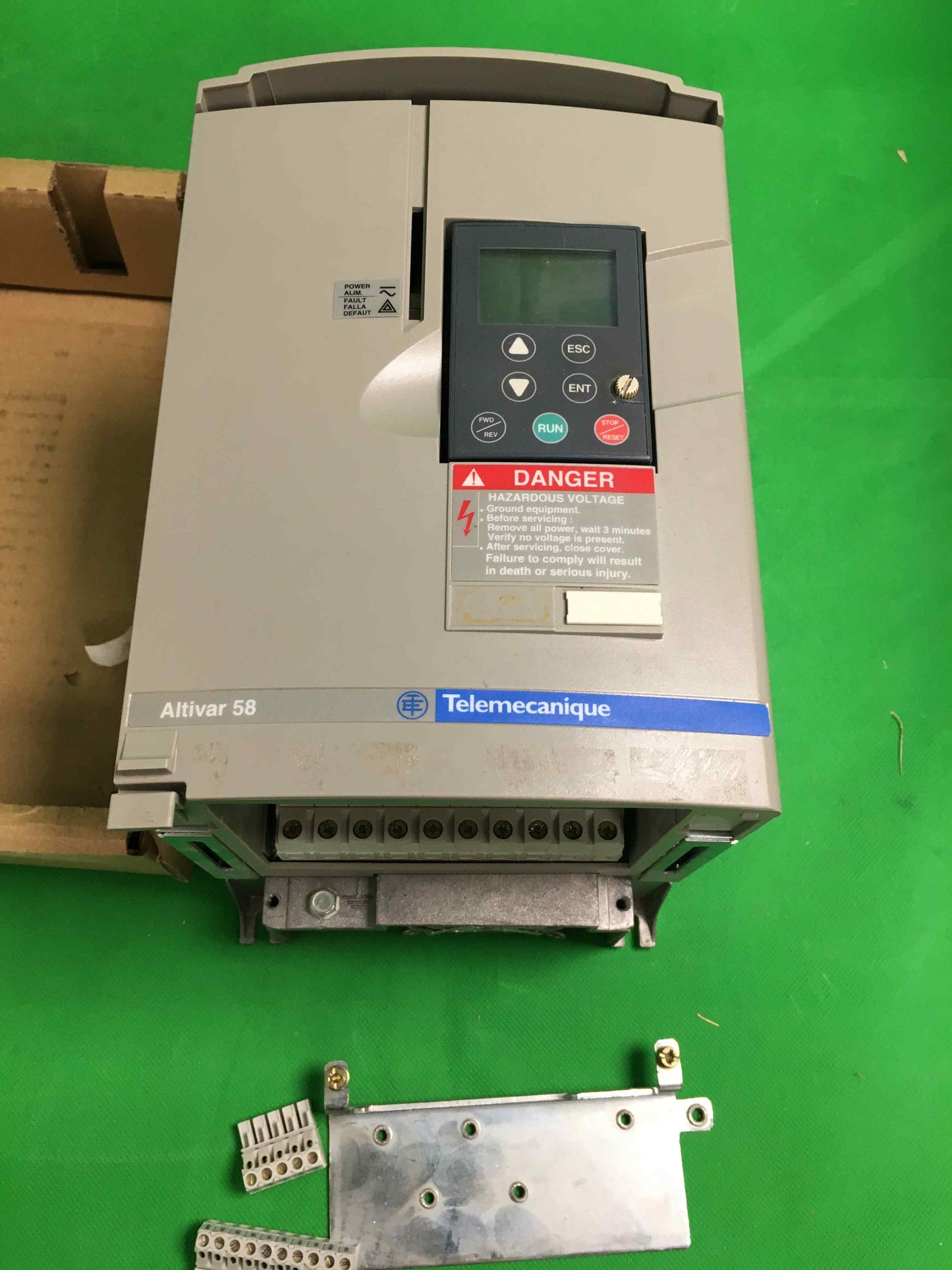 Schneider Electric-ATV58HU41N4/ATV58HU41N4