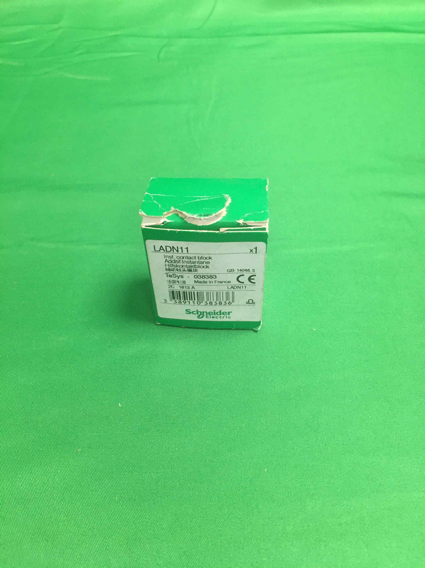 7561