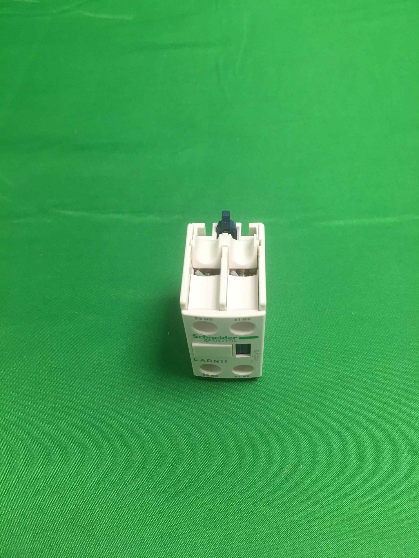 7561