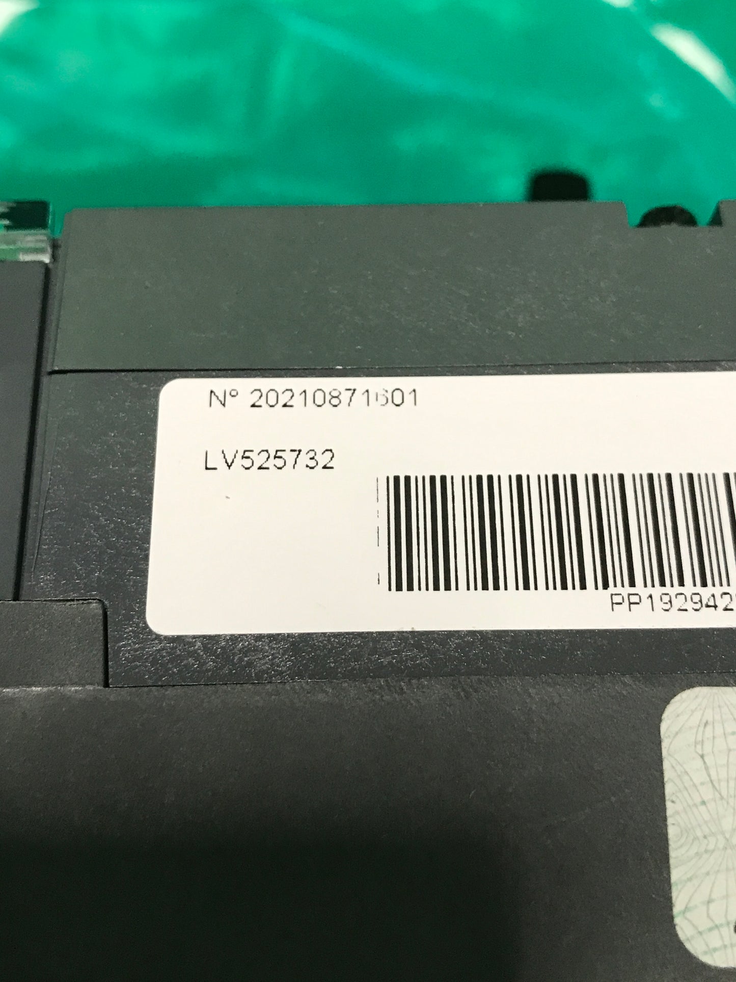 7035