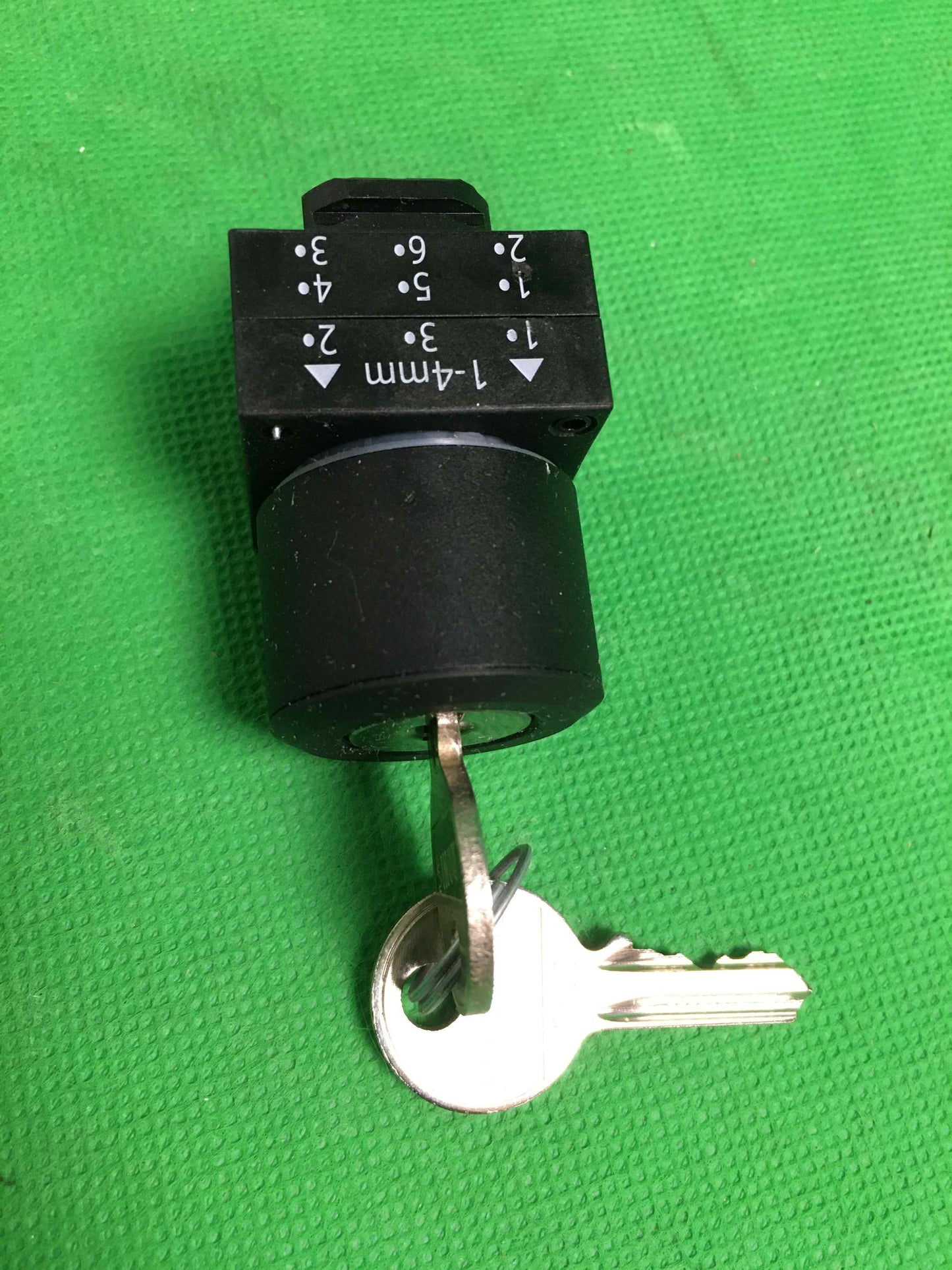Siemens-3SB3 000-4BD01/3SB30004BD01