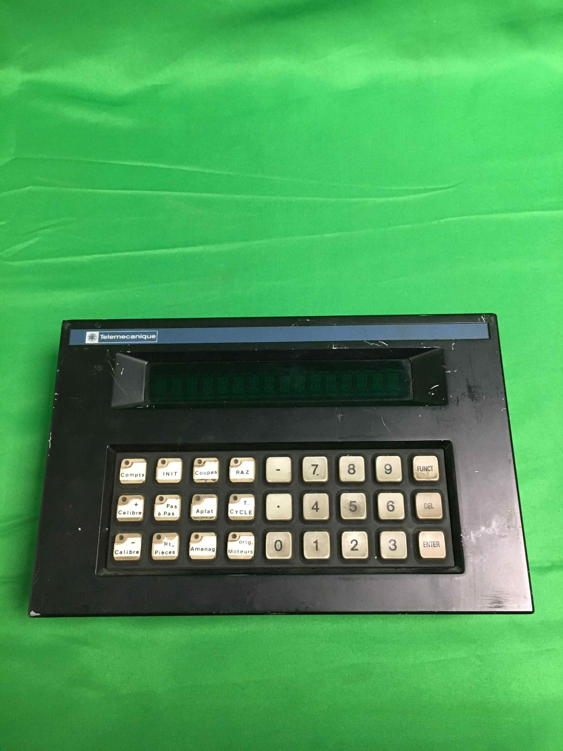 8086