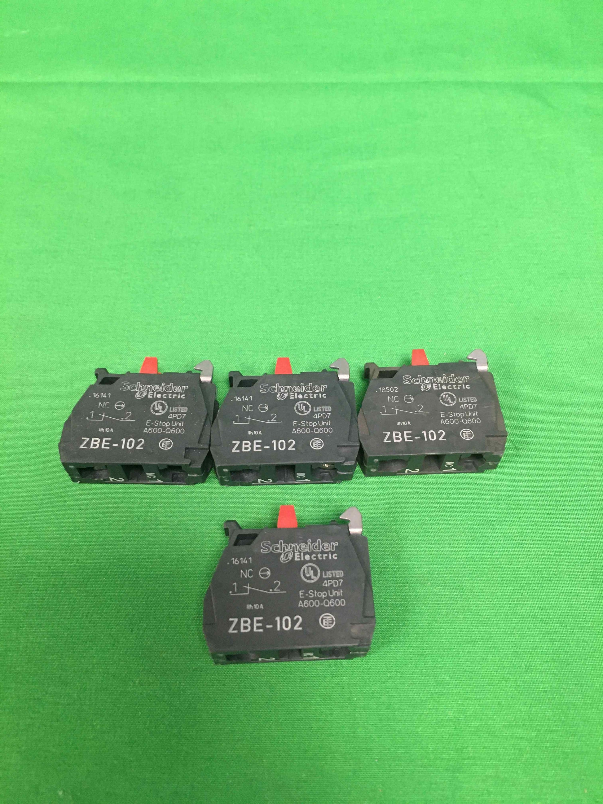 7425