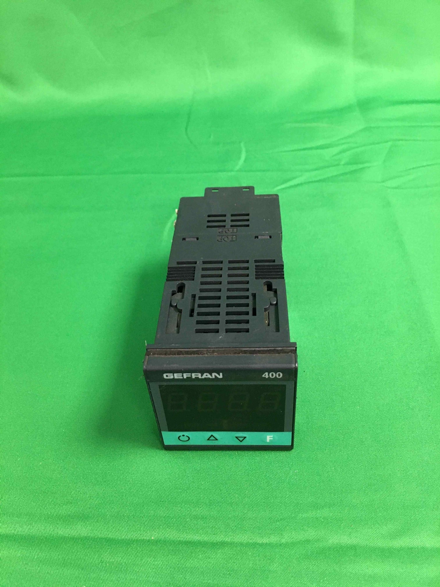 7805