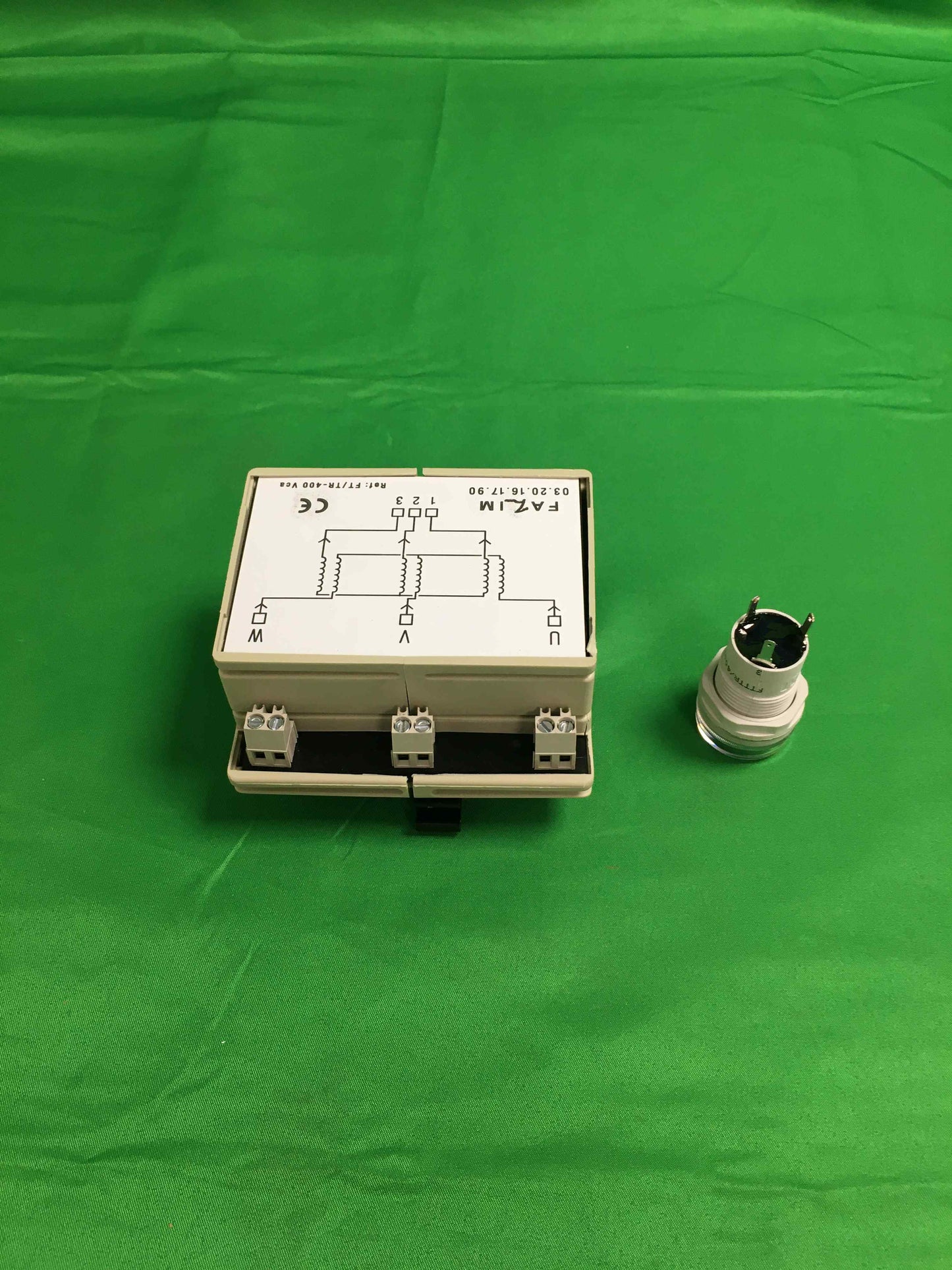 6995