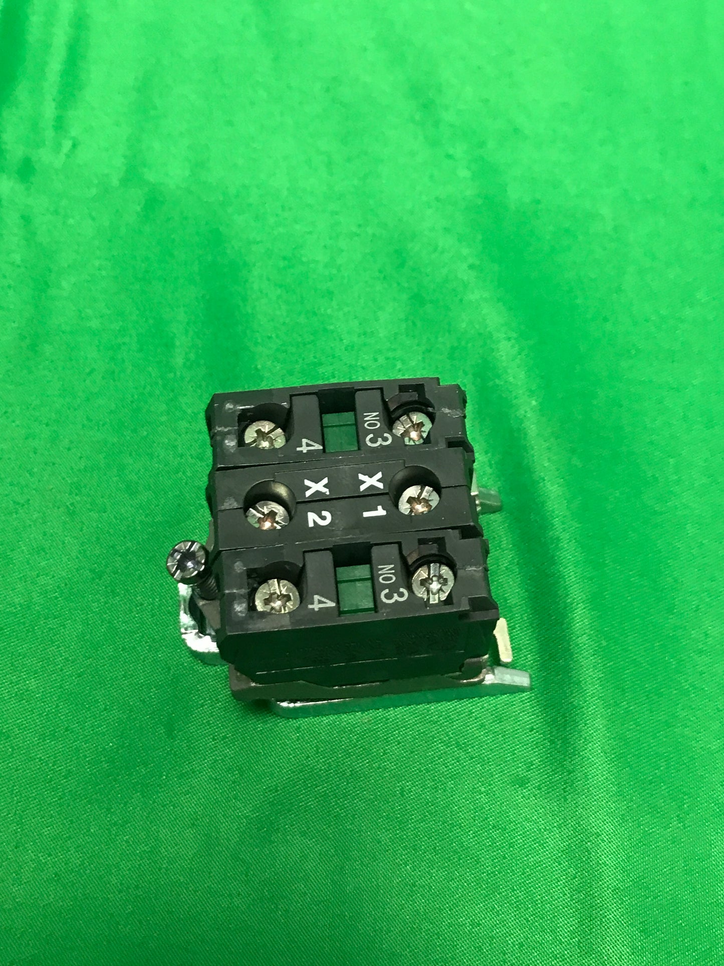 7134