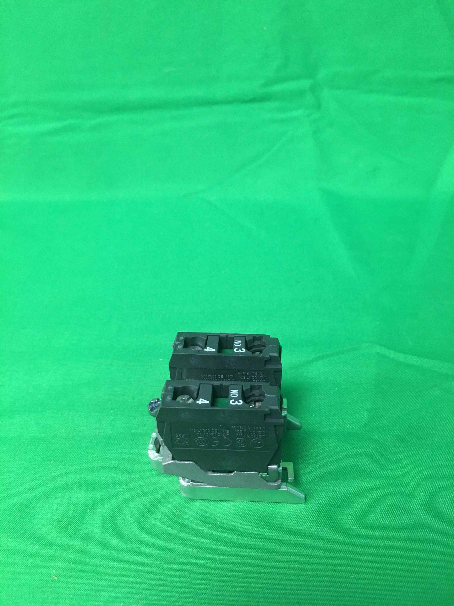 7413