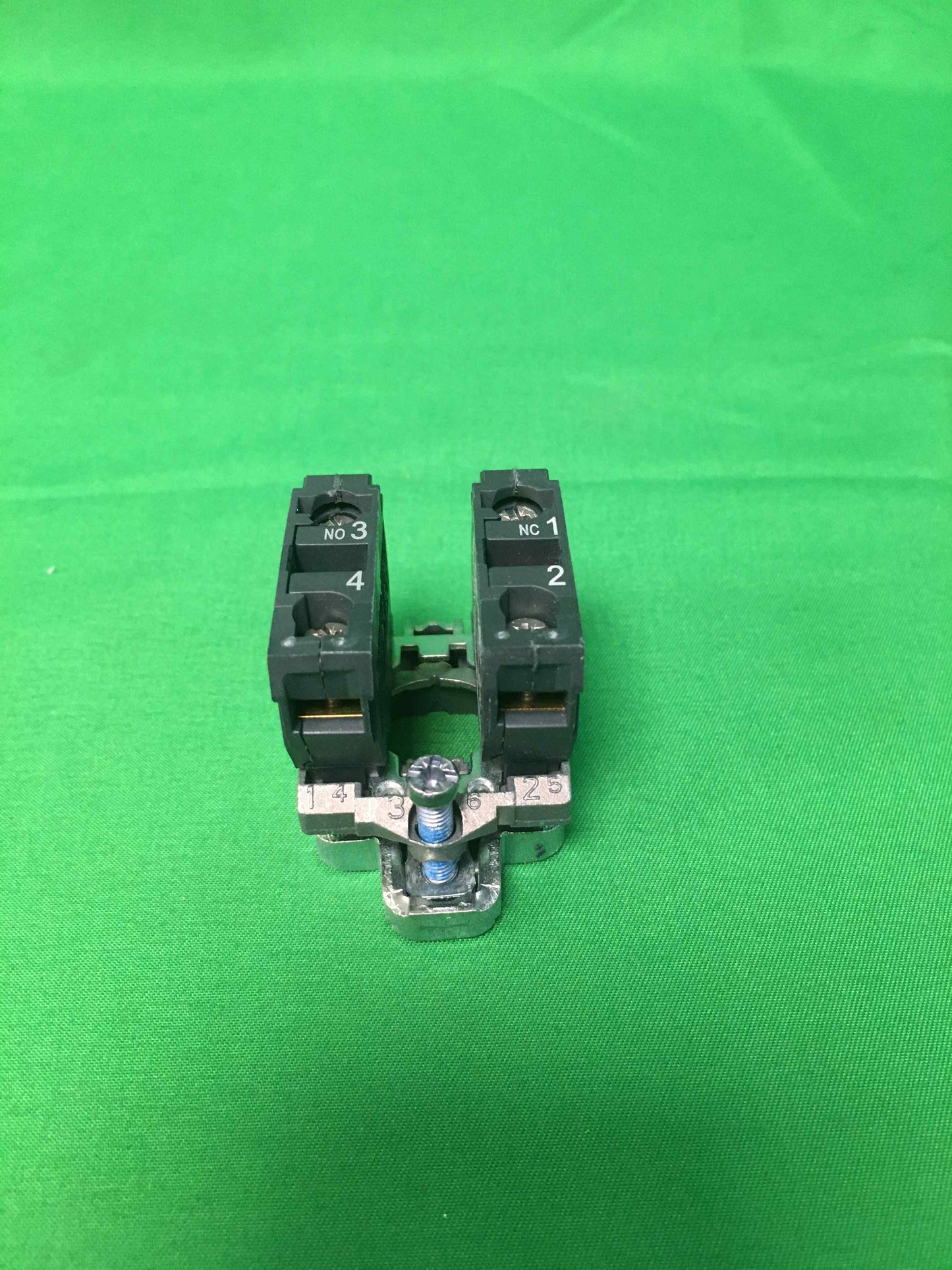 7415