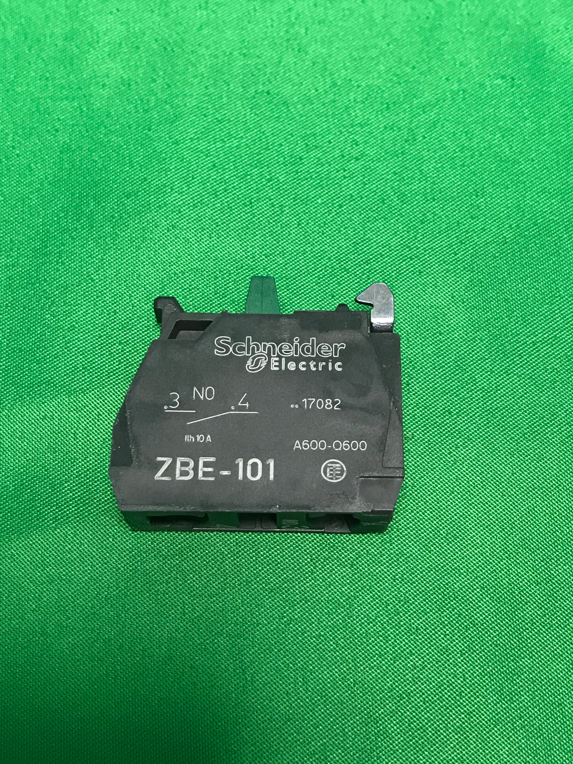 7137