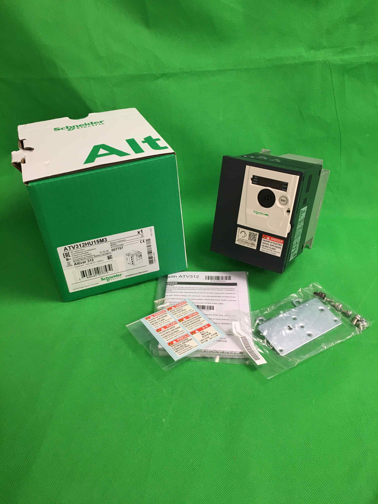 SCHNEIDER-ELECTRIC-ATV312HU15M3/ATV312HU15M3