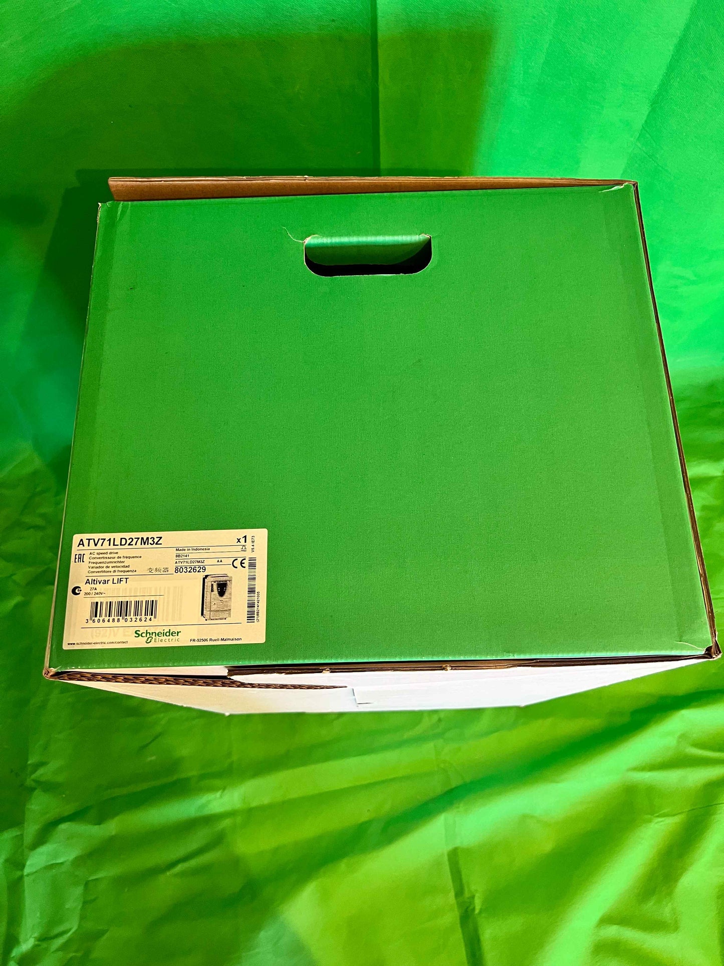 Schneider Electric-ATV71LD27M3Z/ATV71LD27M3Z