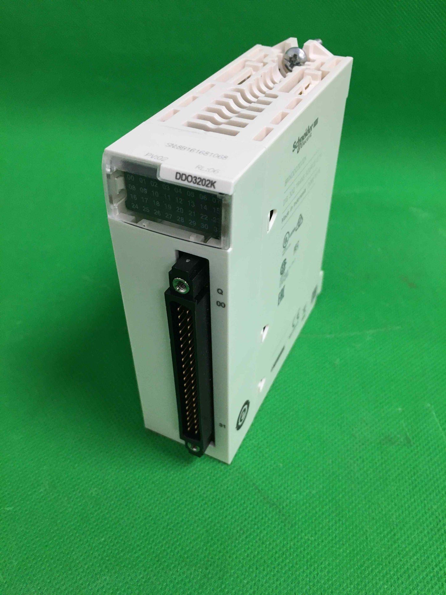 Schneider Electric-BMXDDO3202K NEW/BMXDDO3202K