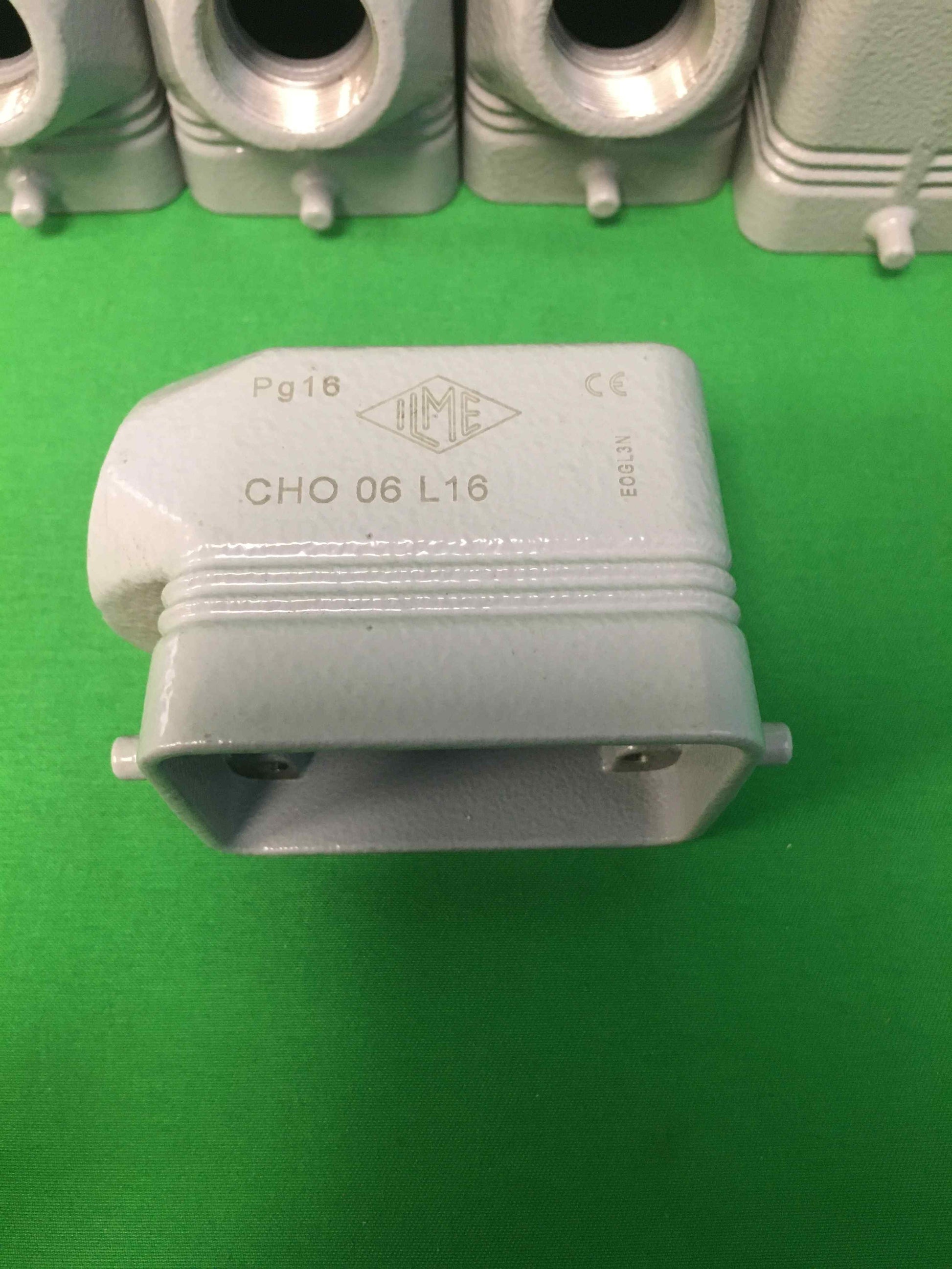 7333