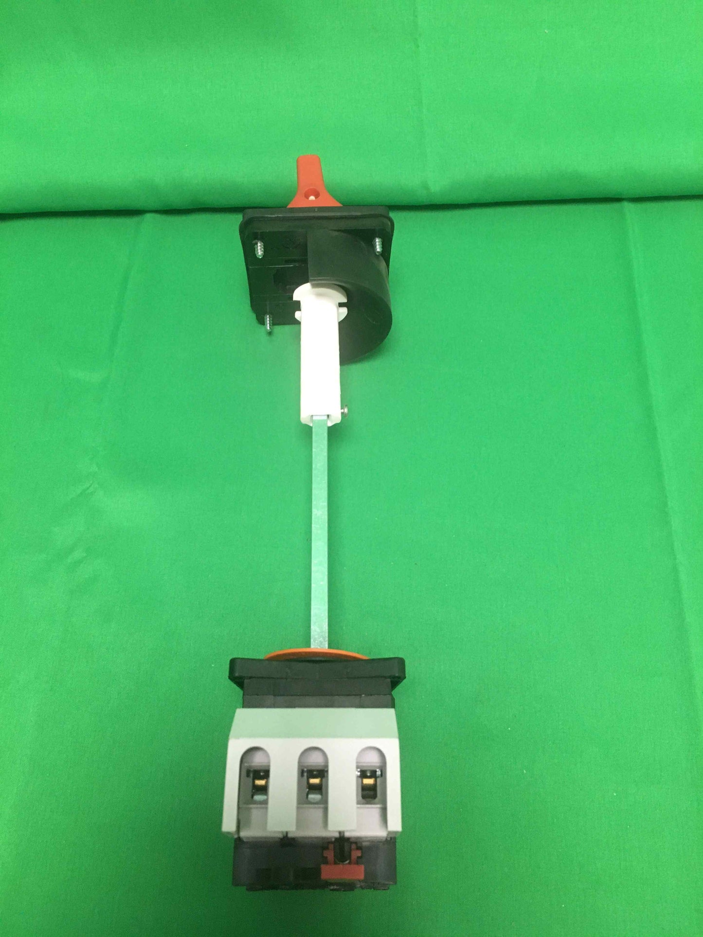 7547
