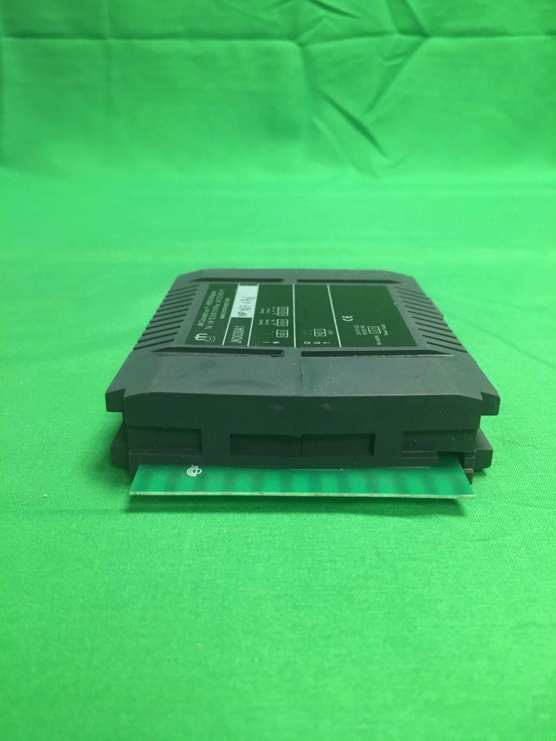 6600