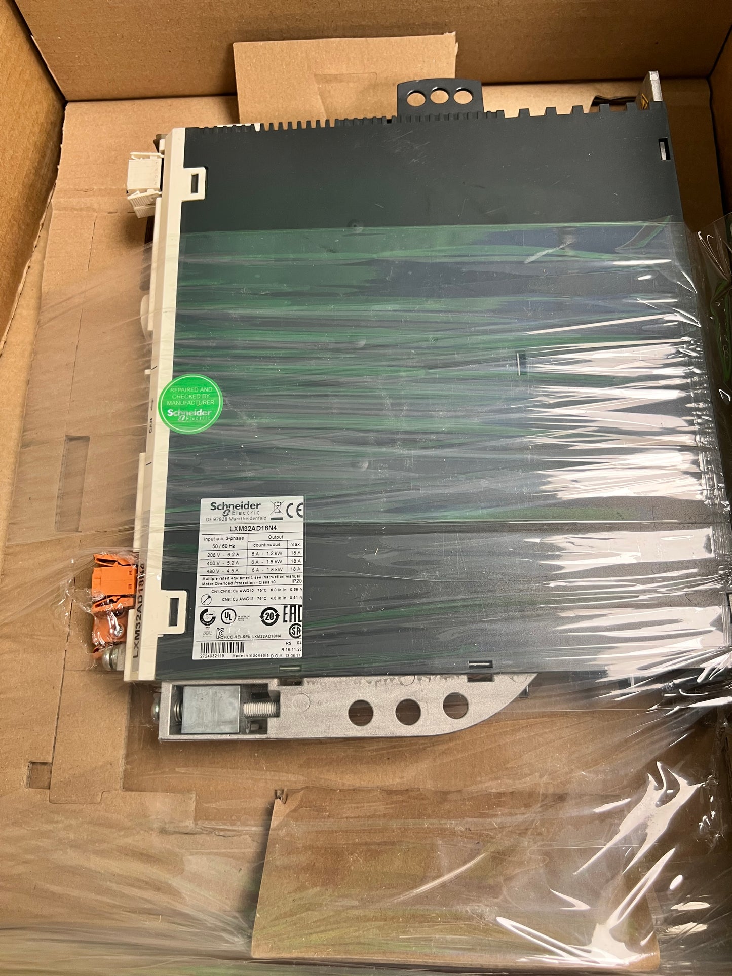 Schneider Electric-LXM32AD18N4/LXM32AD18N4