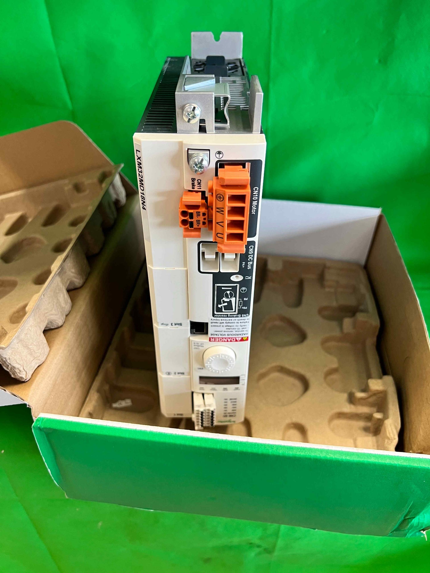 Schneider Electric-LXM32MD18N4/LXM32MD18N4