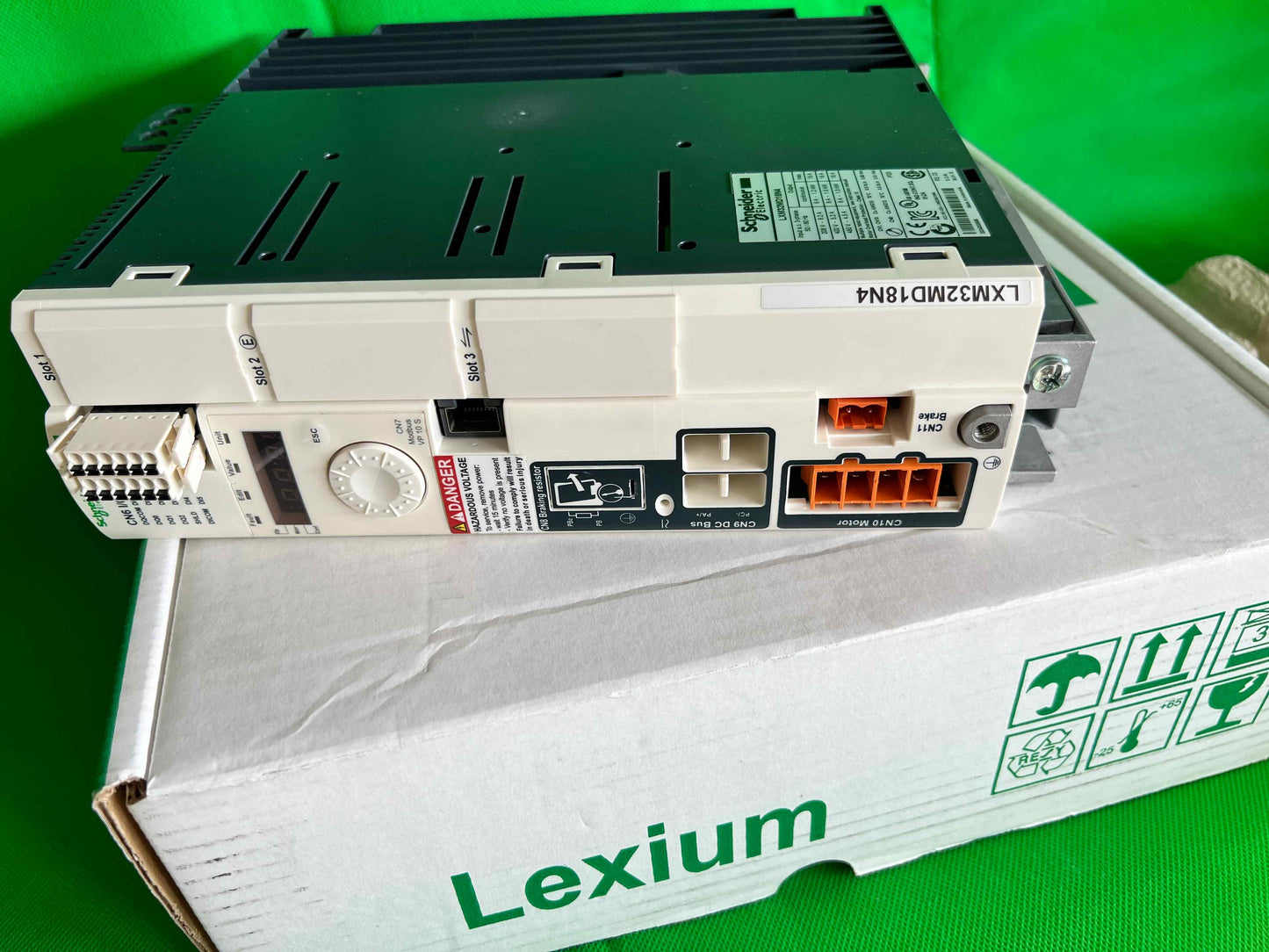 Schneider Electric-LXM32MD18N4/LXM32MD18N4