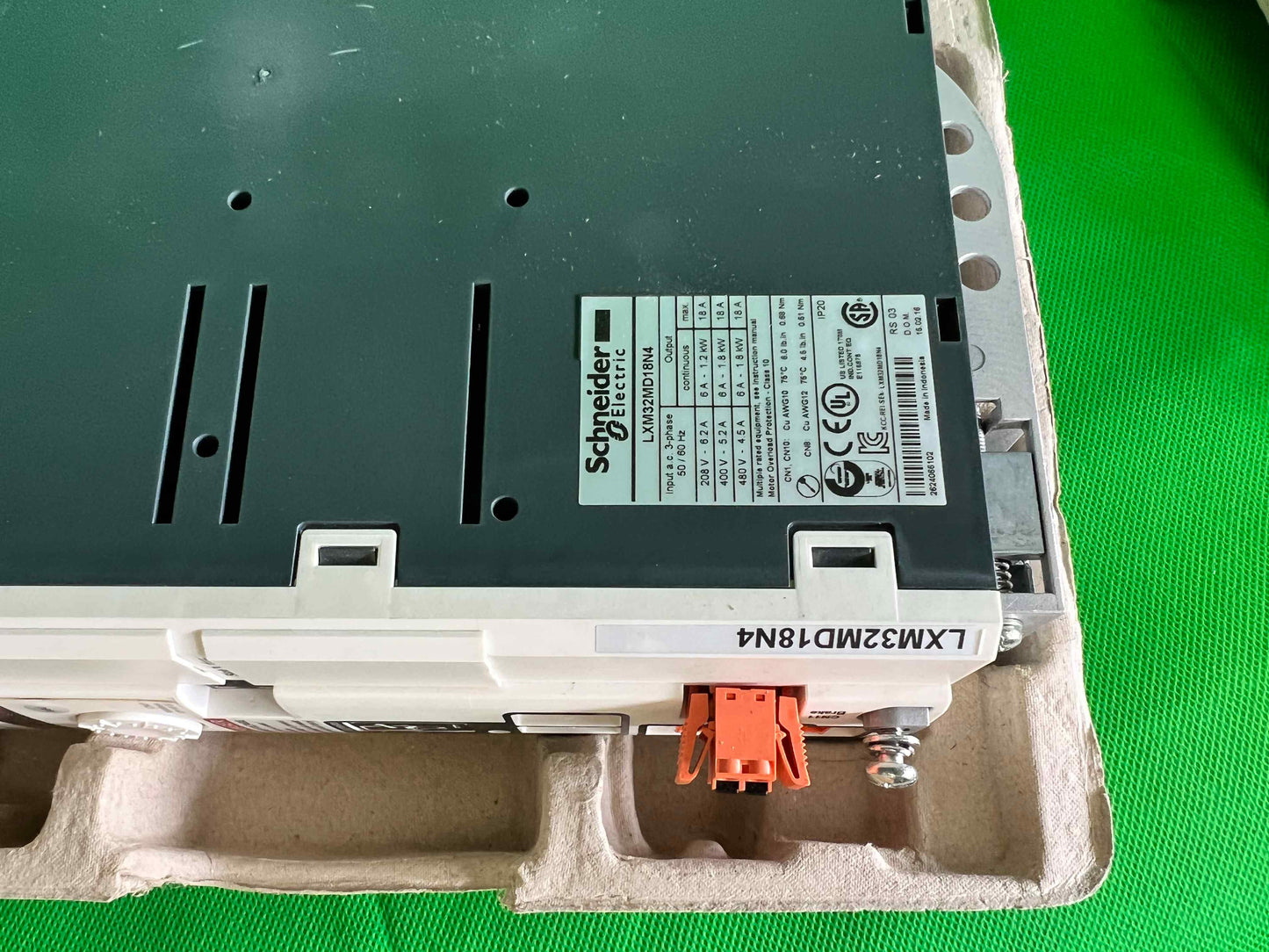 Schneider Electric-LXM32MD18N4/LXM32MD18N4