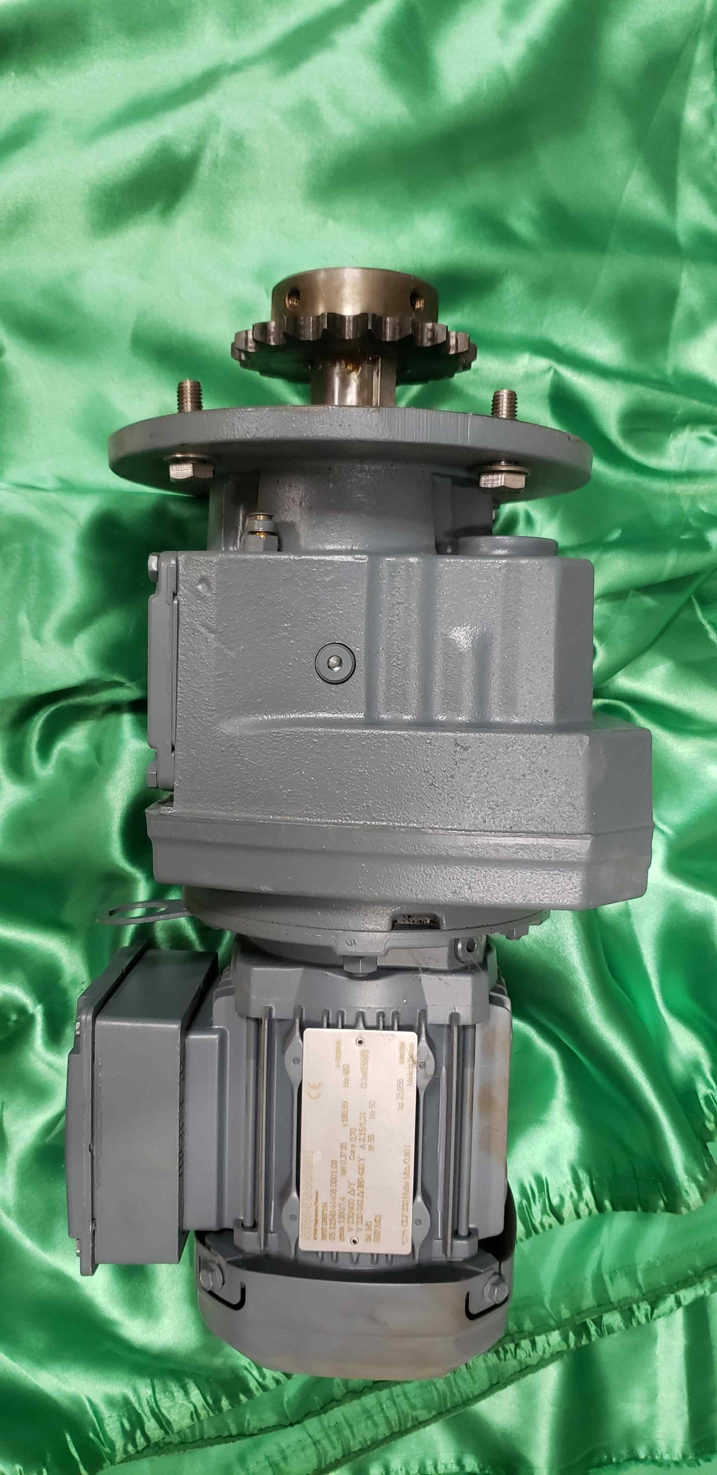 SEW-RF57 DRS71S4 Neuf/RF57DRS71S4