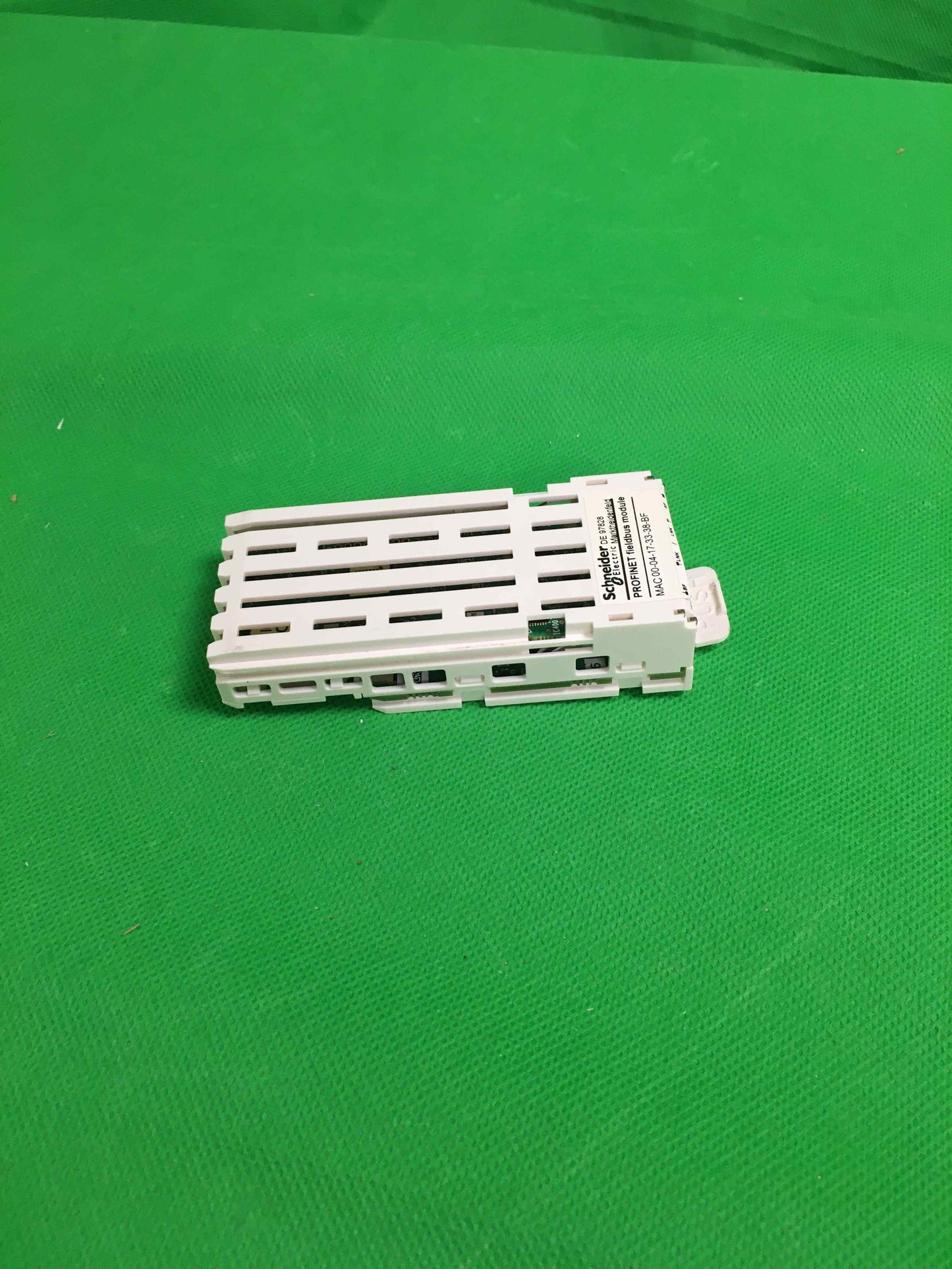 Schneider Electric-VW3M3308/VW3M3308