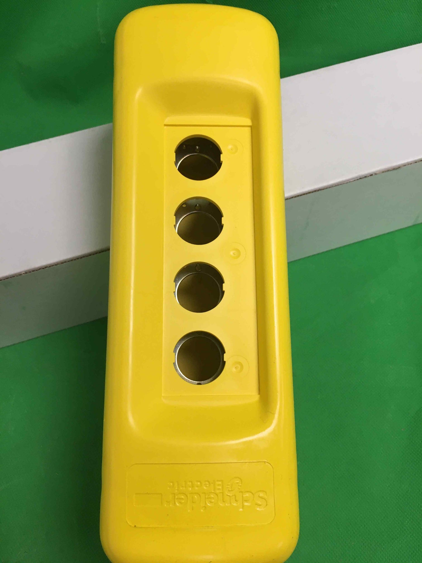 Schneider Electric-XACA04H7/XACA04H7