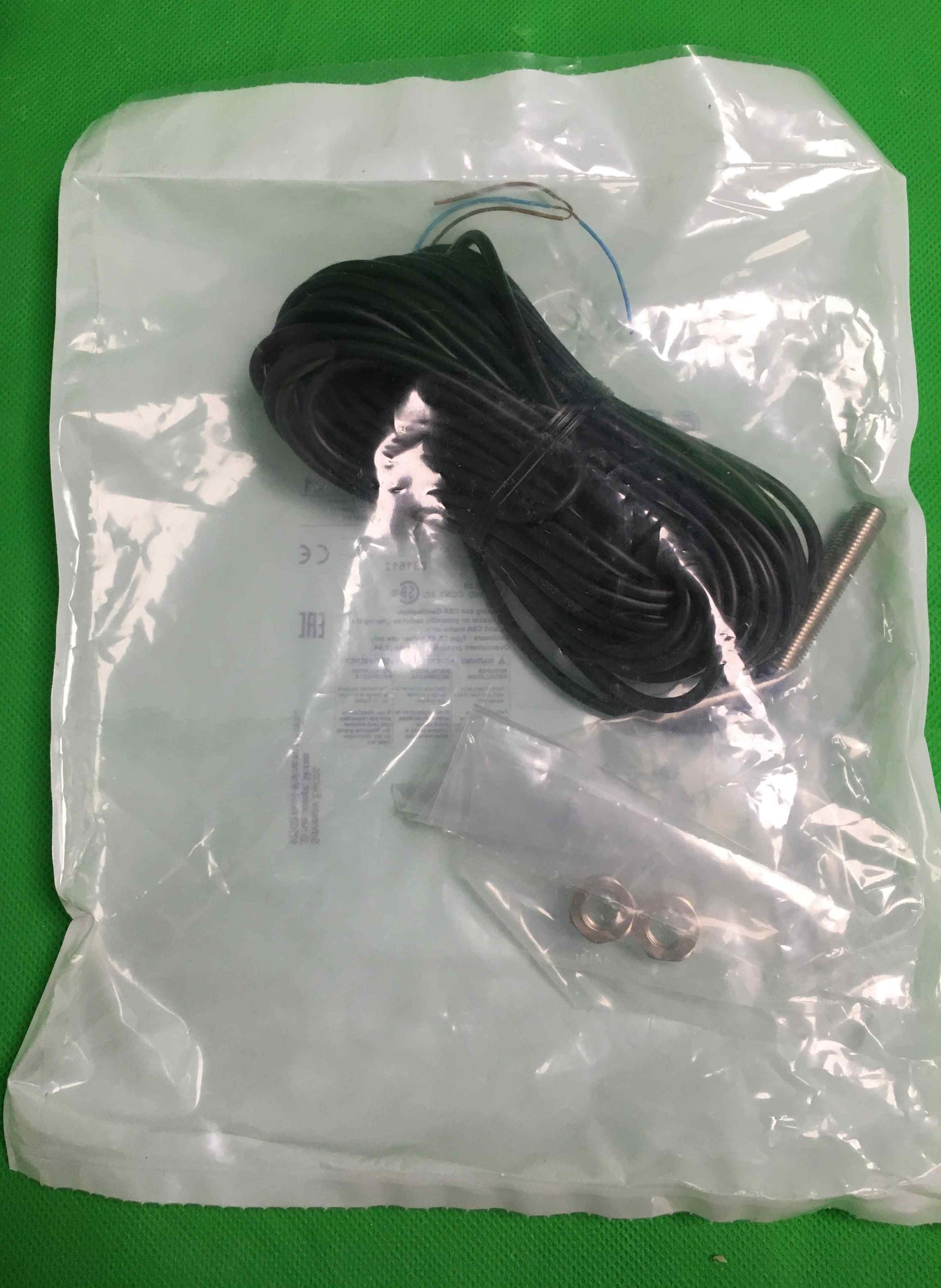 Schneider Electric-XS1M08MA230L2/XS1M08MA230L2