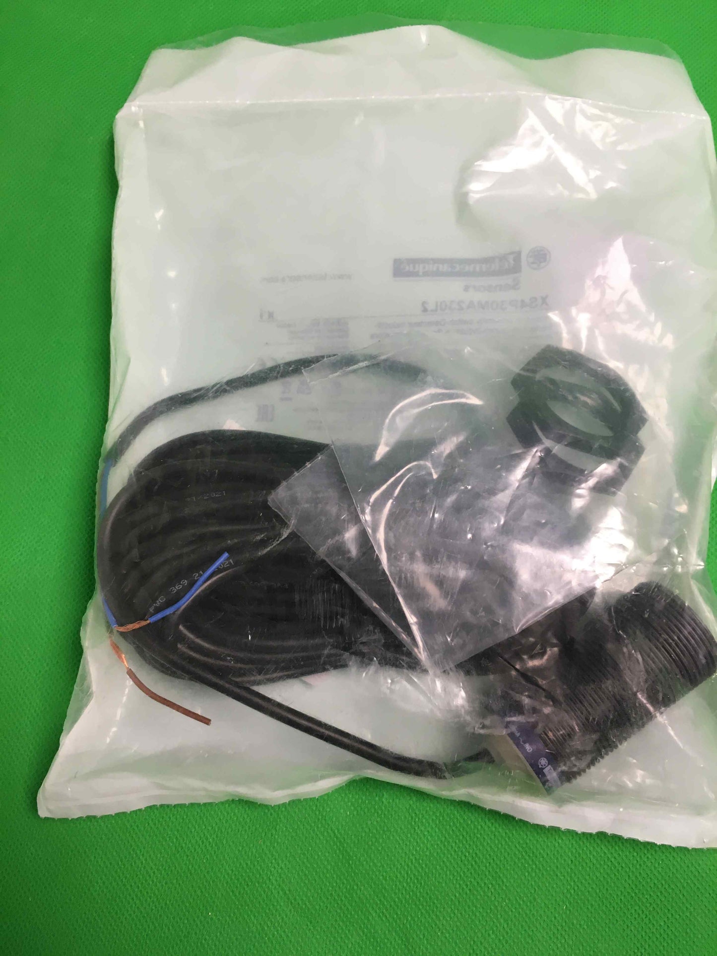 Schneider Electric-XS4P30MA230L2/XS4P30MA230L2