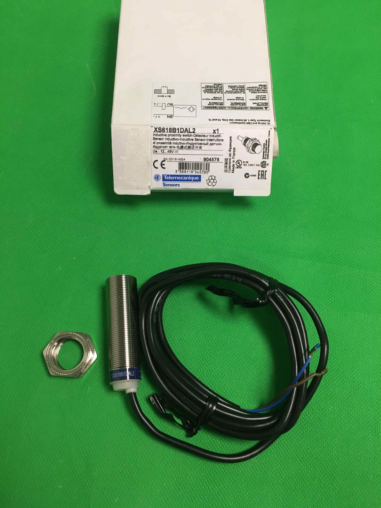 Schneider Electric-XS618B1DAL2/XS618B1DAL2