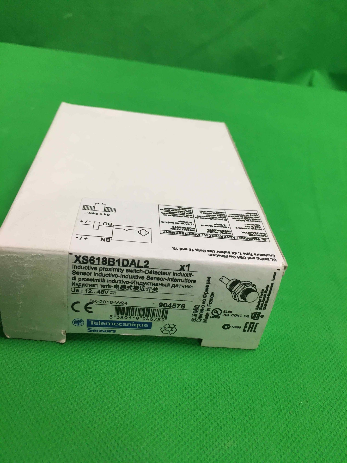 Schneider Electric-XS618B1DAL2/XS618B1DAL2