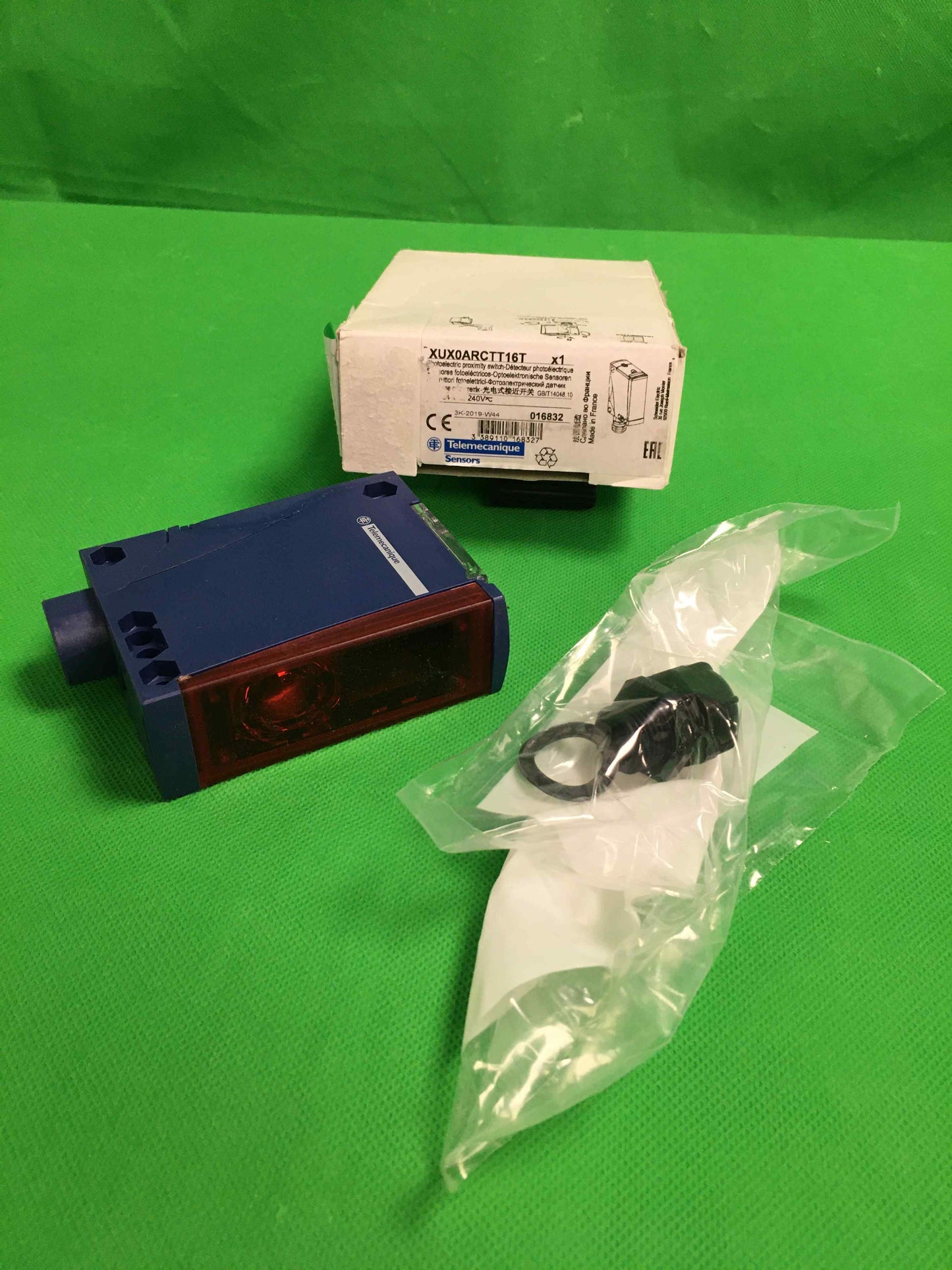 Schneider Electric-XUX0ARCTT16T/XUX0ARCTT16T