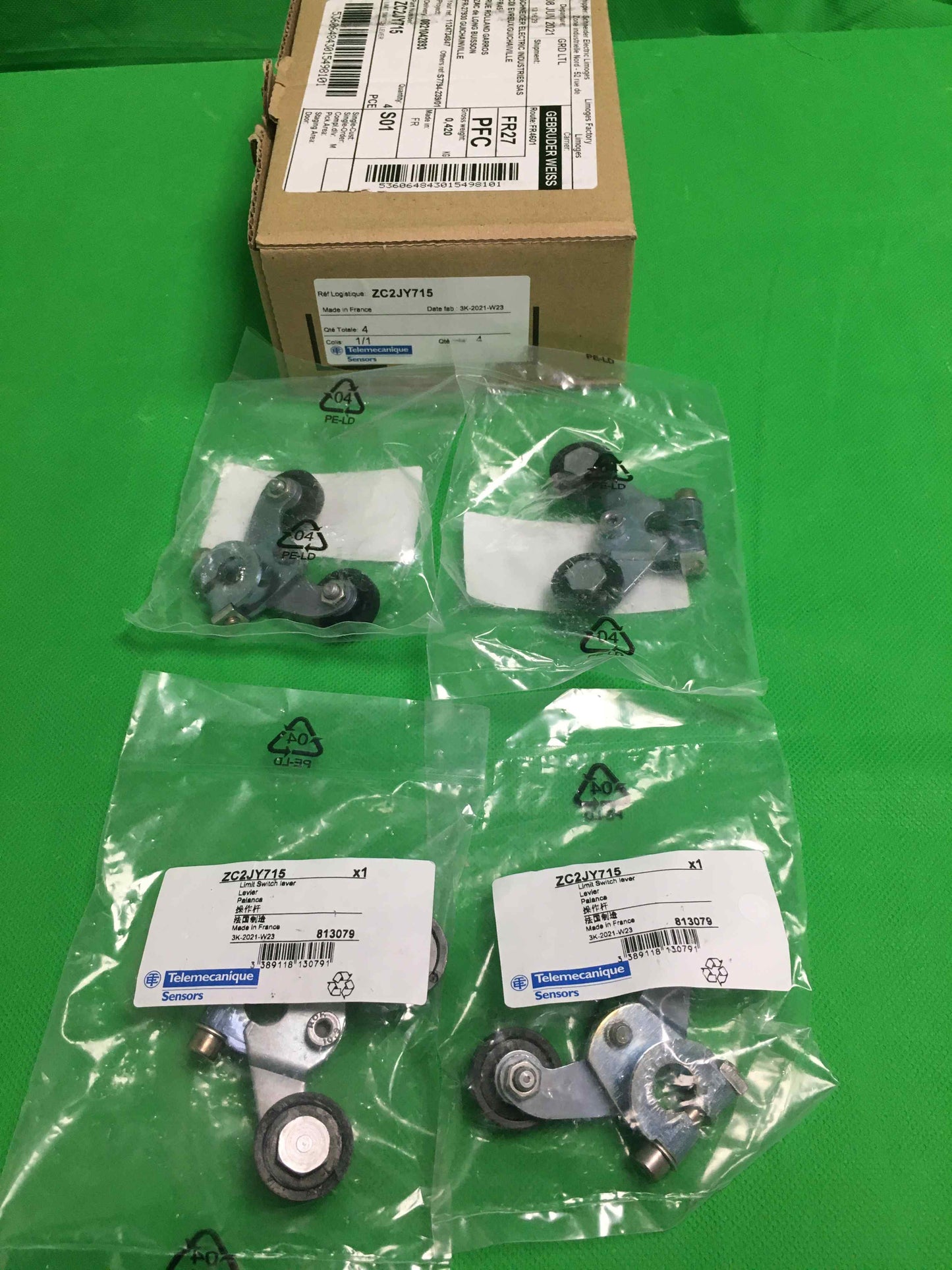 Schneider Electric-ZC2JY715/ZC2JY715