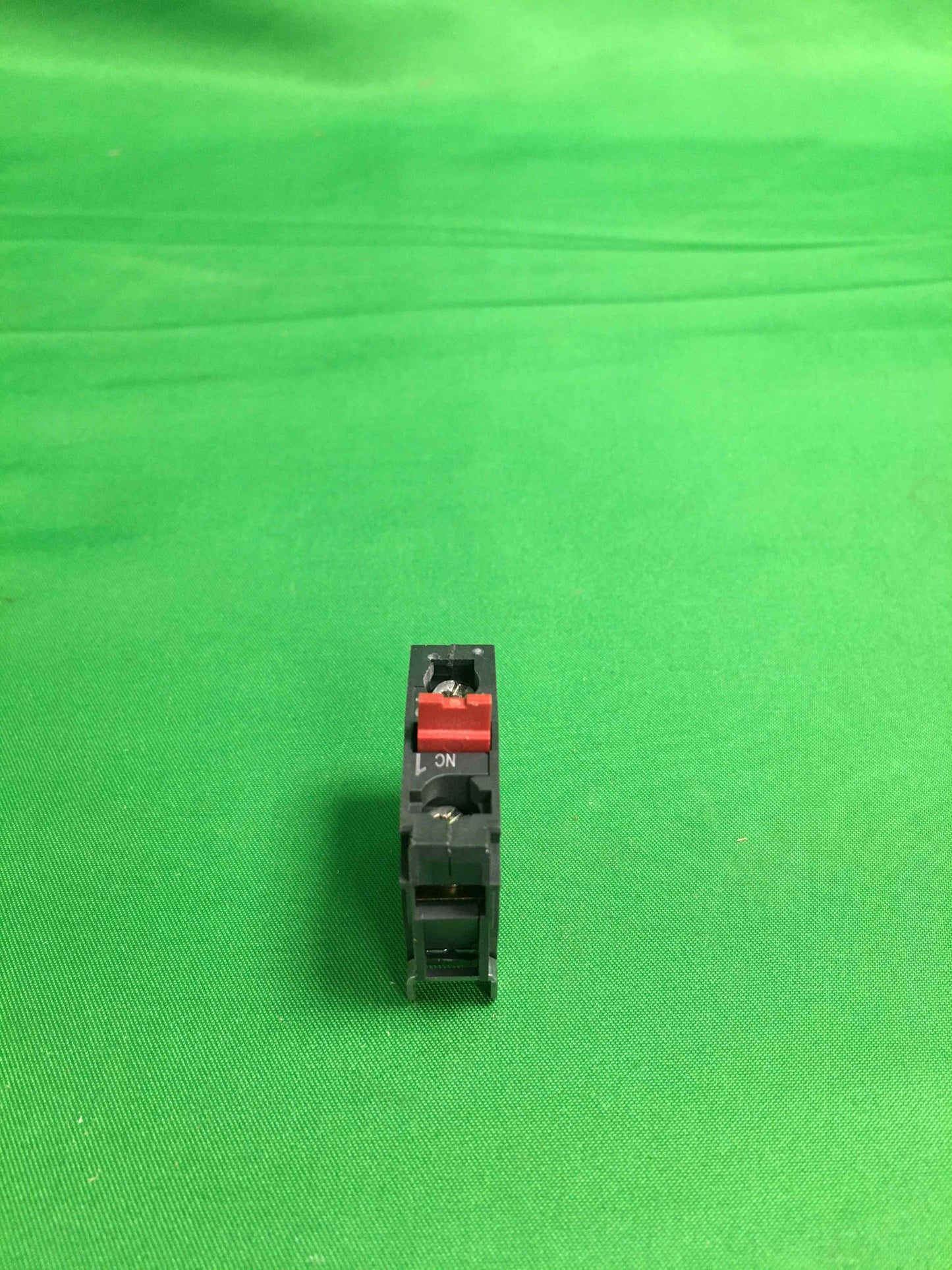 8136